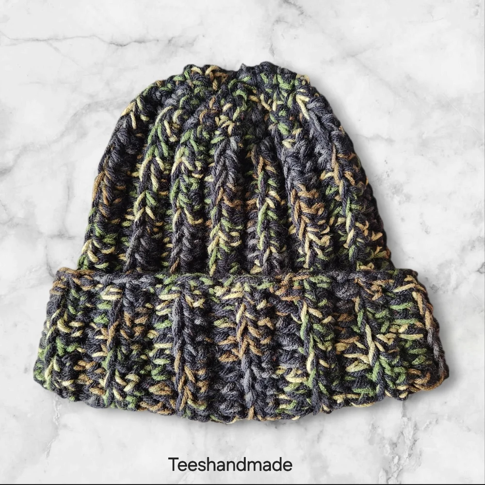 Camouflage/Black Winter Hat